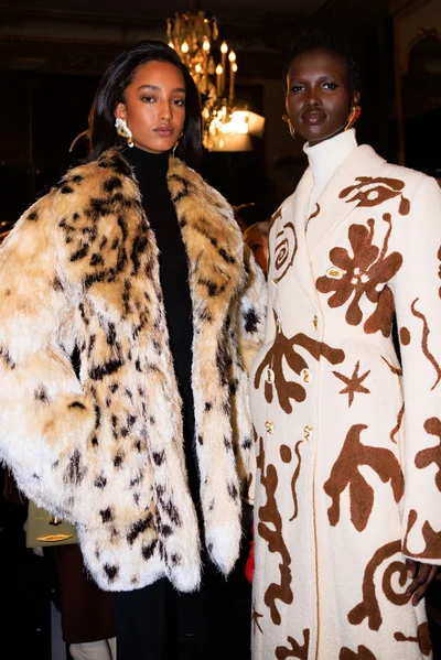 Look 25